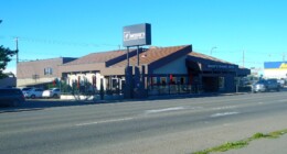Moxies – 1621 3rd Avenue South